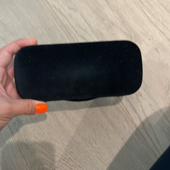 Gucci sunglass case - Picture 4 of 4